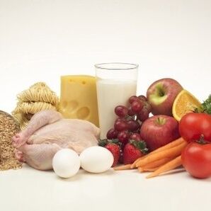 proteiiniruokia ja hedelmiä kuuden terälehden ruokavaliossa